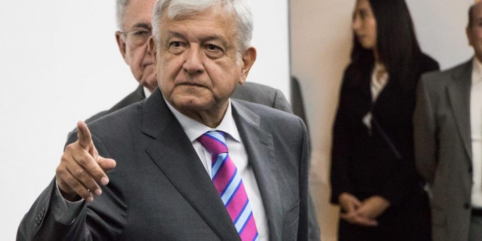 Habrán consultas en todos los temas que sean necesarios: López Obrador
