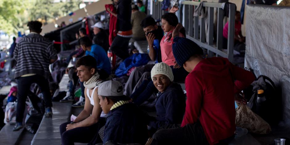 Llegan mil migrantes de segunda caravana a CDMX, afirma CDHDF