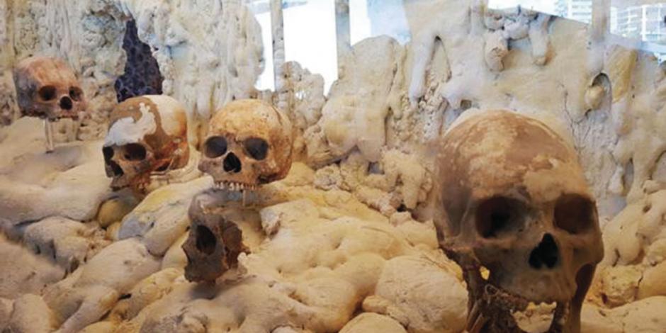 Exhiben en exposición jade y cuerpos hallados en Cueva de los ancestros