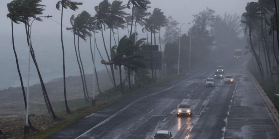 Pronostican tormentas en 12 estados por dos ondas tropicales
