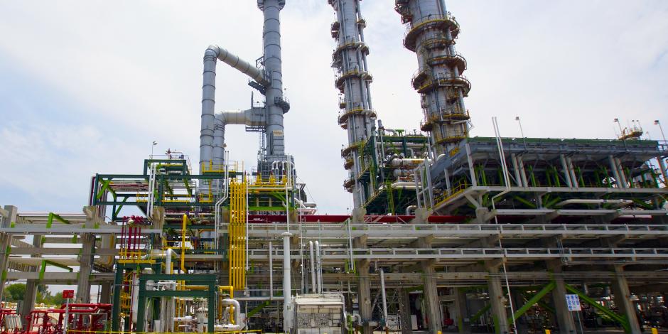 Interesa a empresas internacionales refinería que se construirá: Nahle