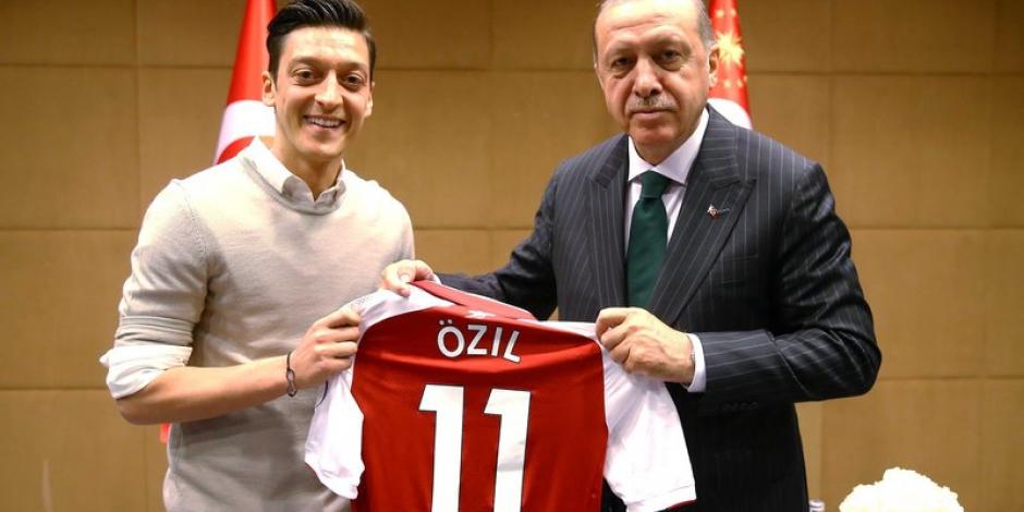 Una polémica foto de Özil atiza debate sobre migración y etnicidad en Alemania