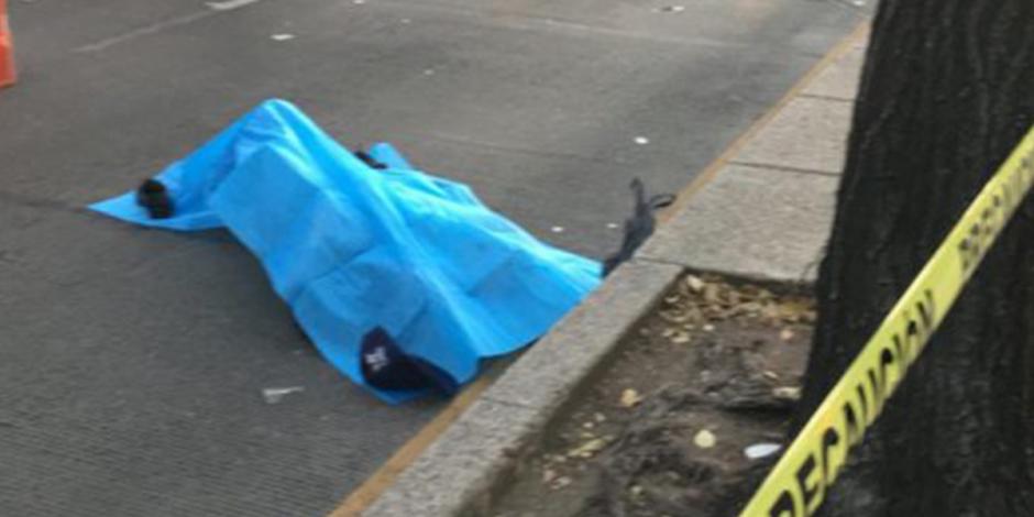 Hombre de la tercera edad muere atropellado en Paseo de la Reforma