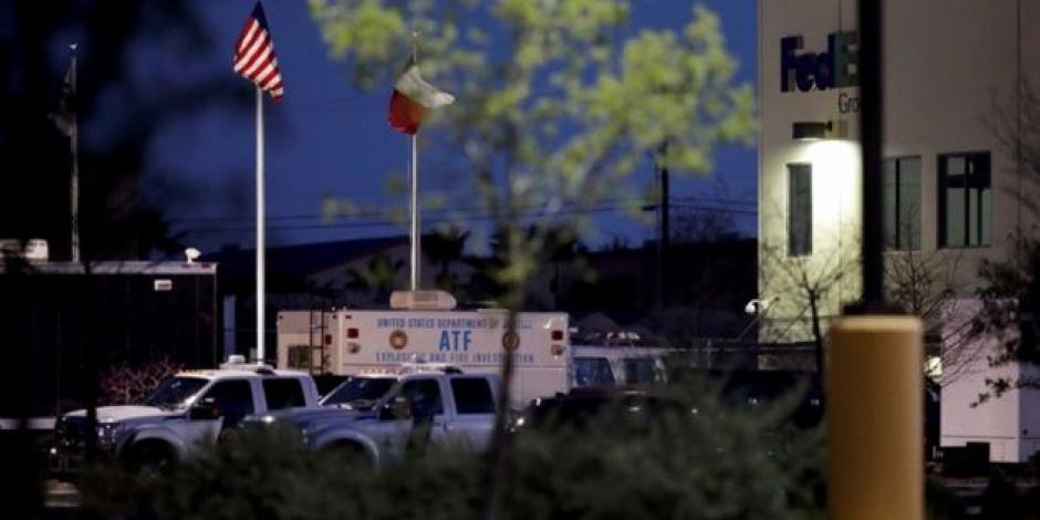 Estalla quinto paquete bomba en Texas, una persona resulta lesionada