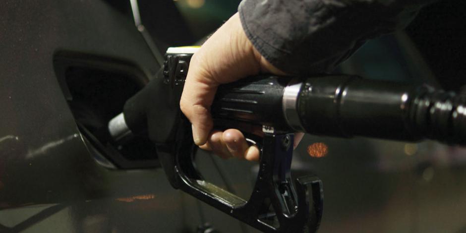 Alza de gasolinas en julio, la más alta en 5 meses; sube 2%