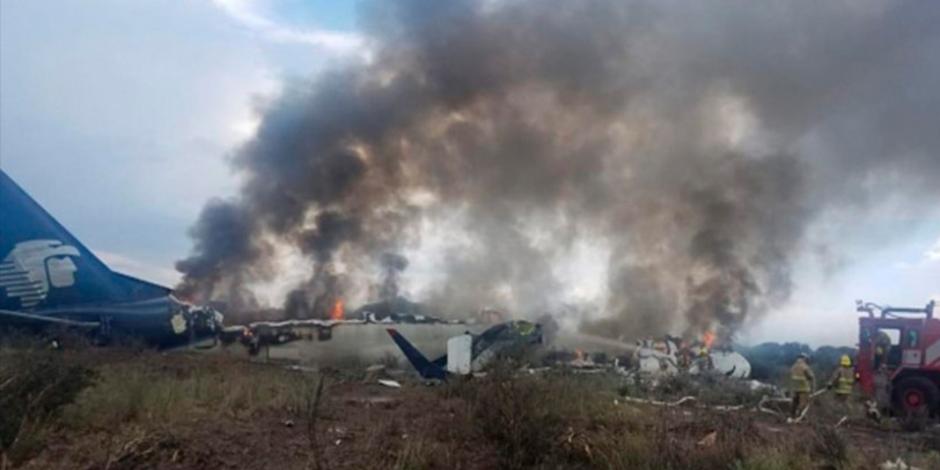 Aeroméxico despide a pilotos de avión accidentado en Durango