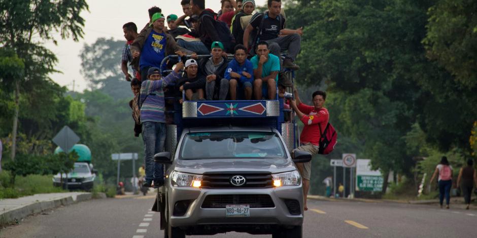 Centroamericanos deciden avanzar hacia Acayucan, Veracruz