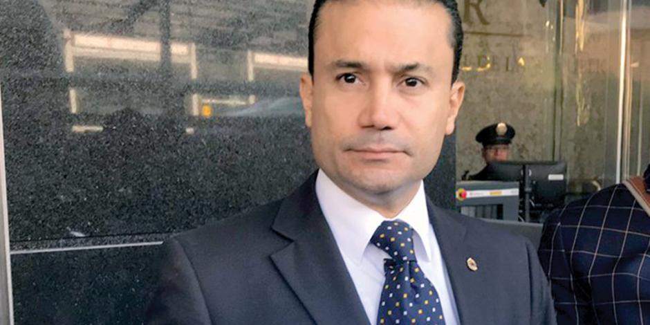 Magistrado en el exilio pide a la PGR detener a Maduro en México