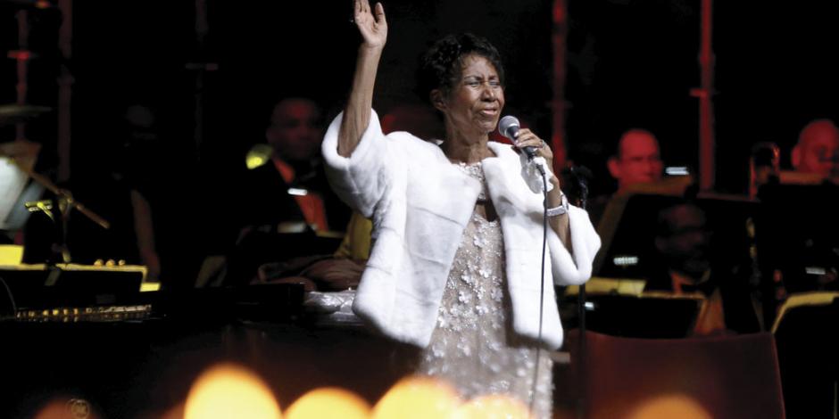 VIDEO: Aretha Franklin, se consume una de las voces más luminosas