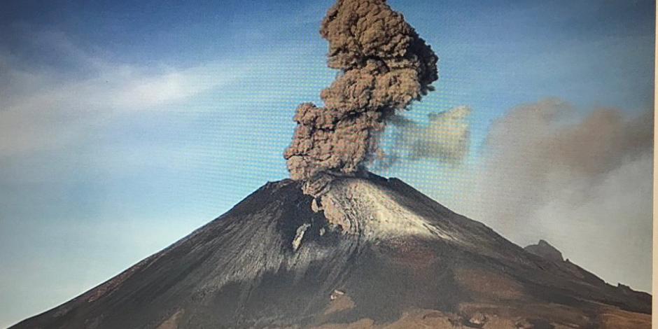 VIDEO: Cae ceniza en Amecameca por explosión del Popocatépetl