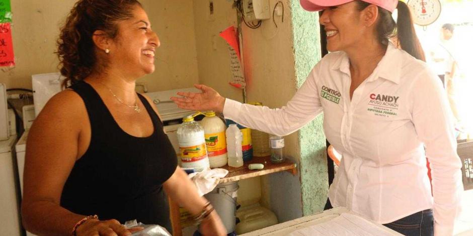Candy Ayuso promete gestión de recursos para comunidades de Cancún
