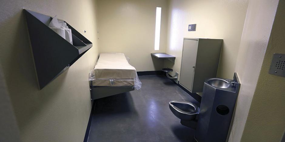 En celda solitaria y aislado Bill Cosby ya purga condena
