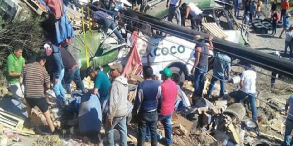 Choque en autopista Calpulalpan-Tlaxcala deja 10 muertos