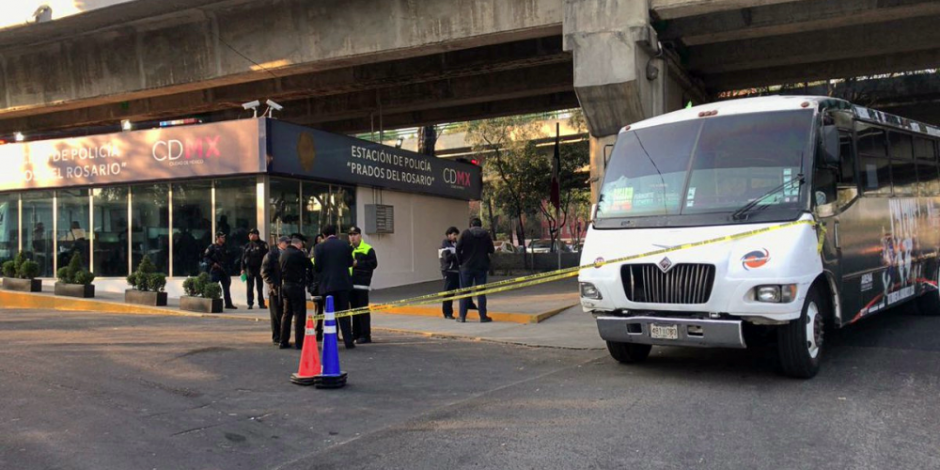Asalto a camión de pasajeros deja una mujer muerta en Azcapotzalco