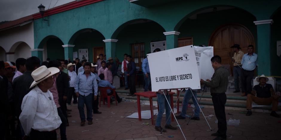 Destaca INE participación del 63% de votantes en elección del domingo
