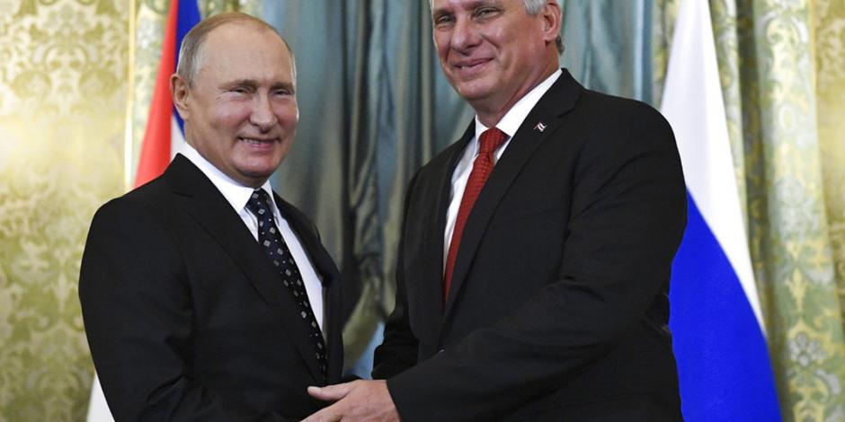 Vladimir Putin recibe a presidente de Cuba en Moscú