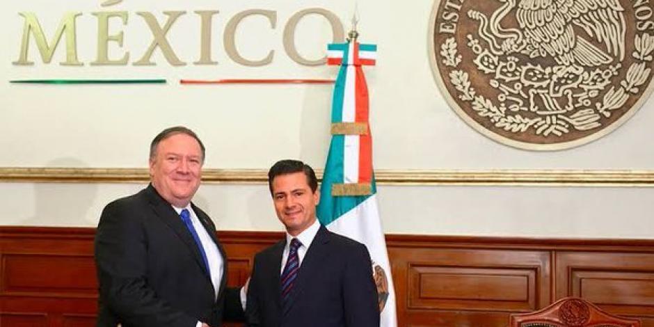 Enrique Peña Nieto y Mike Pompeo dialogan en Los Pinos
