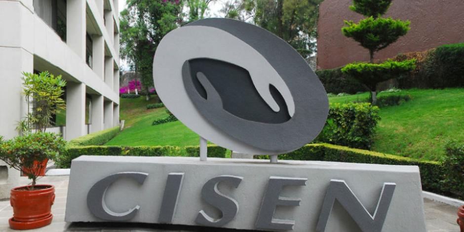 Anuncia AMLO que Cisen dejará de espiar a opositores