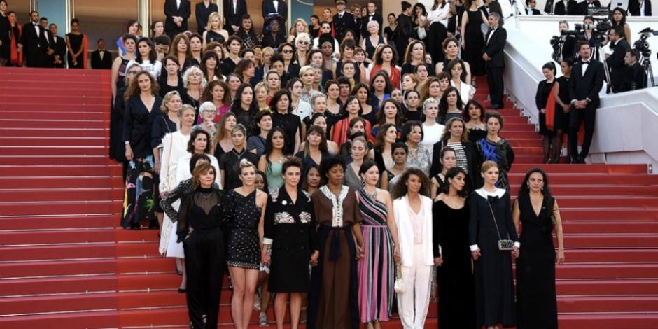 82 mujeres protestan en alfombra roja de Cannes