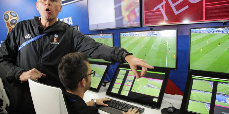 FOTOS: FIFA instala las salas de videoarbitraje para el Mundial