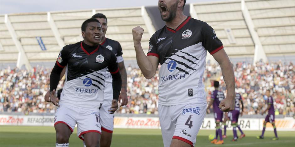 Lobos BUAP golea 5-0 a Veracruz y se aleja de la zona de descenso