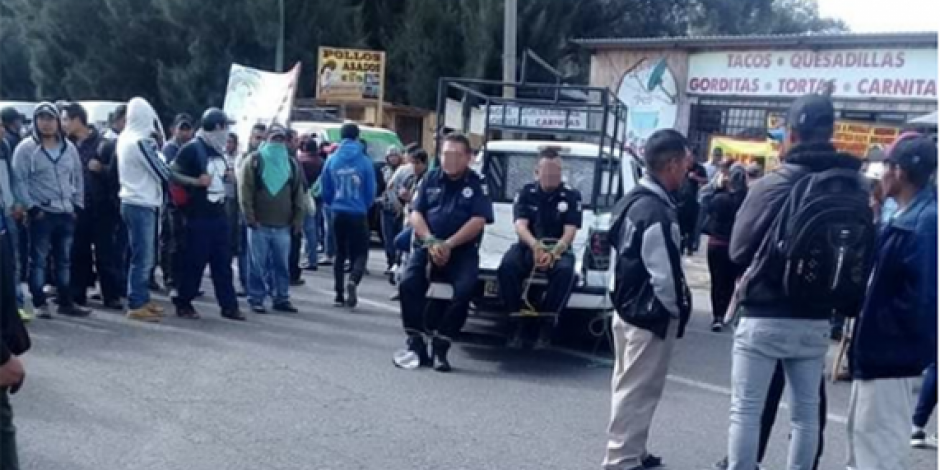 VIDEO: Detienen y amarran a agentes de la Policía Federal en Chiapas