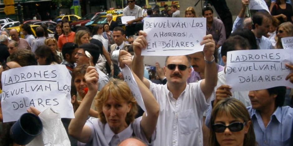 Argentinos desconfían del FMI y se oponen a su ayuda