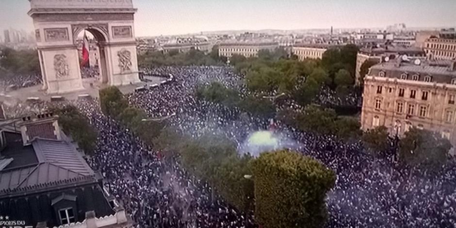 Estallan de alegría en París por triunfo mundialista