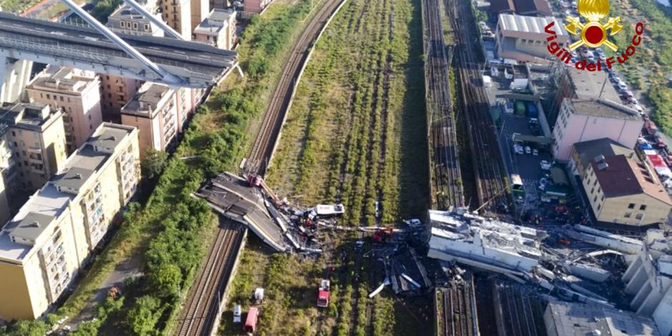 FOTOS: Suman ya 39 los muertos por colapso de puente en Italia