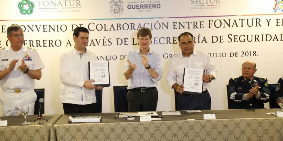 Firman Guerrero y Fonatur convenio para seguridad de turistas