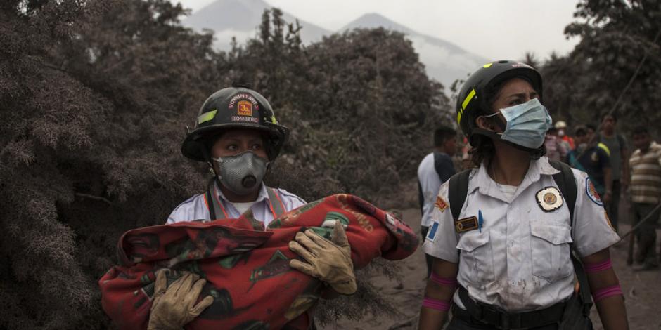 Aumenta a 109 los muertos por erupción del Volcán de Fuego