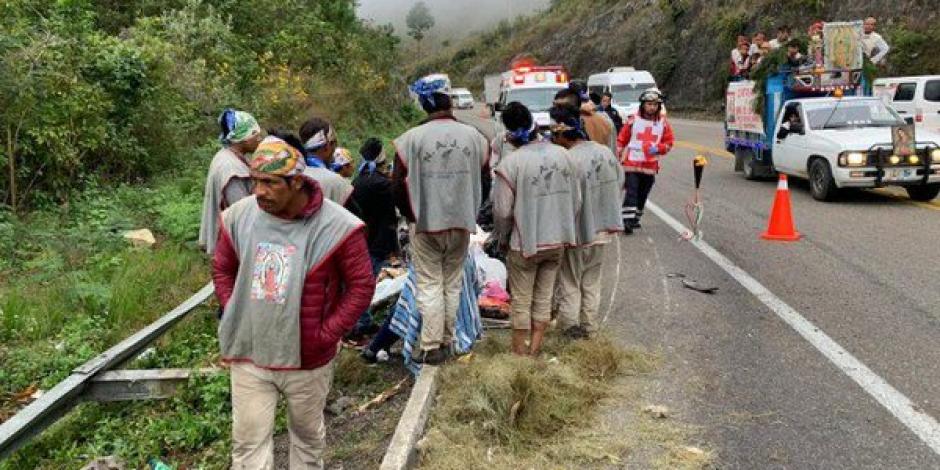 Peregrinos provenientes de Chiapas sufren accidente; hay 20 heridos