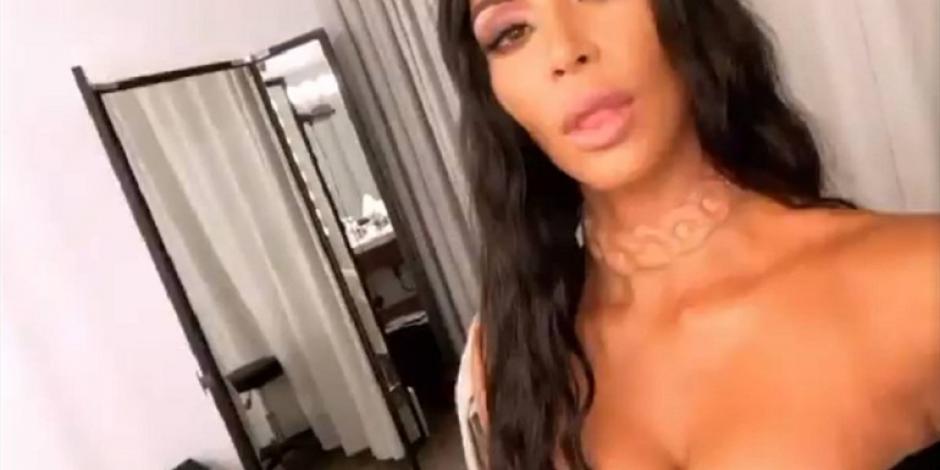 VIDEO: Nueva excentricidad de Kim Kardashian; se implanta collar bajo la piel