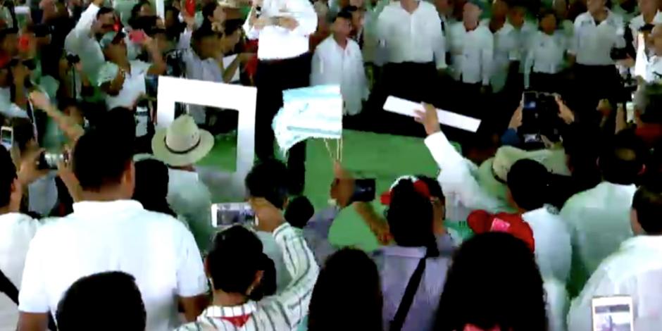 Se solidariza Meade con reporteros agredidos por la CNTE en Oaxaca