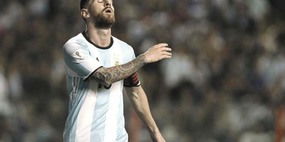 Por lesión, Messi se pierde el amistoso ante España