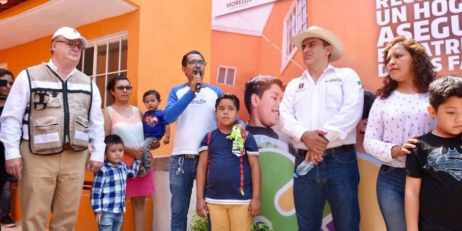 Fundación Carlos Slim y Unidos por Morelos entregan viviendas