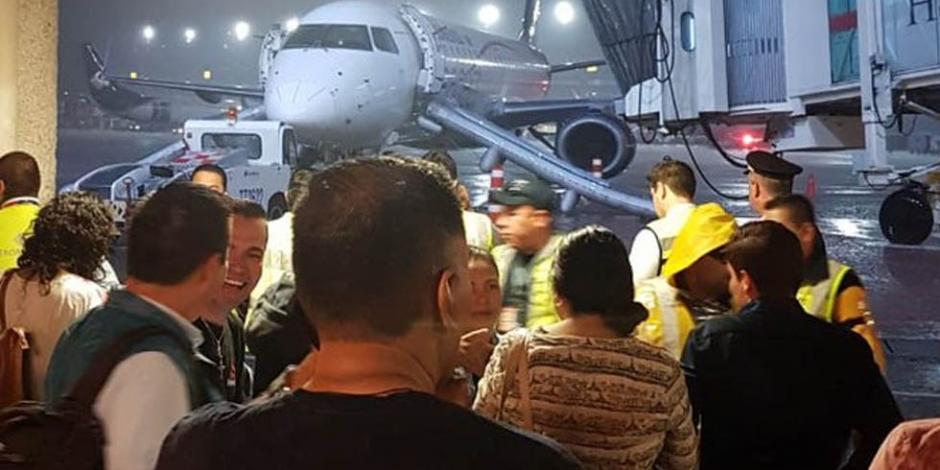 VIDEO: Evacuan avión de Aeroméxico en el AICM por fallas mecánicas