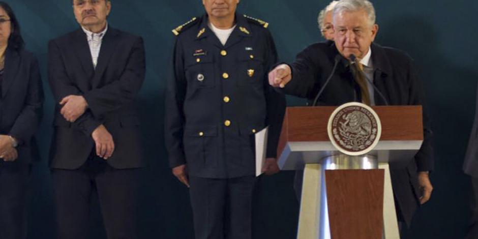 No debí decir "mezquinos", debí decir que son tiempos de "canallas": López Obrador