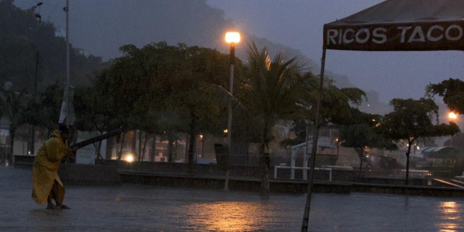 Por huracán Bud, cinco estados esperan tormentas en las siguientes horas