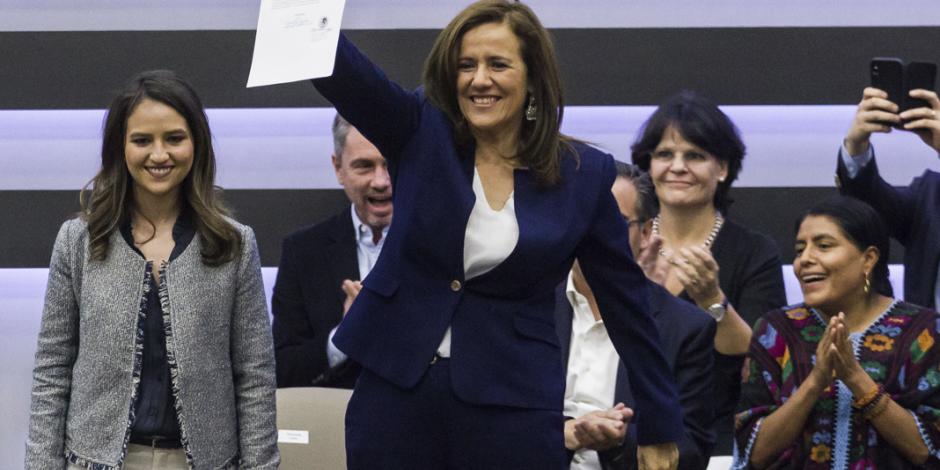 Registra Margarita Zavala candidatura y promete ser una presidenta con valores
