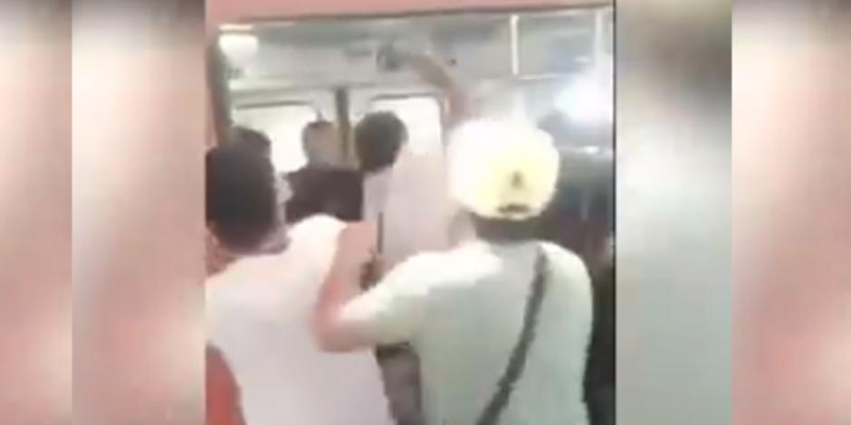 VIDEO: Vagoneros se enfrentan a golpes a policías en Línea B
