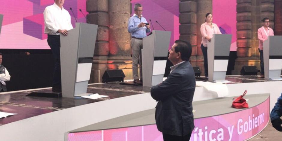 Ensaya Meade en Palacio de Minería previo a primer debate presidencial