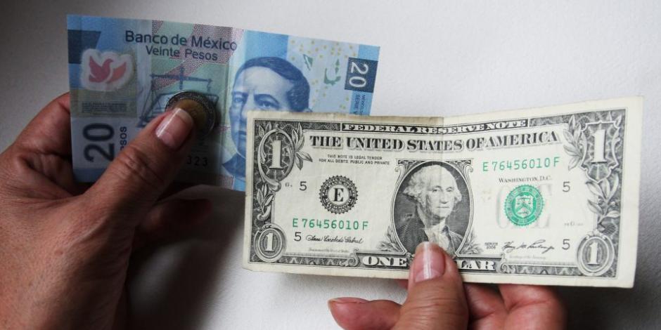 Dólar cierra en bancos de CDMX en $19.90 a la venta