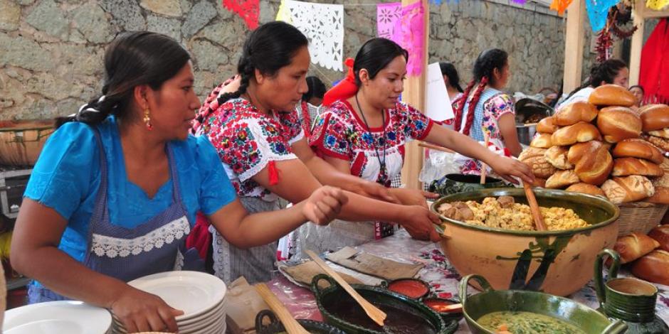 "Oaxaca y sus Cocineras", un libro que enaltece la cocina tradicional