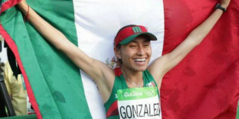 Lupita González, primera bicampeona mundial de marcha