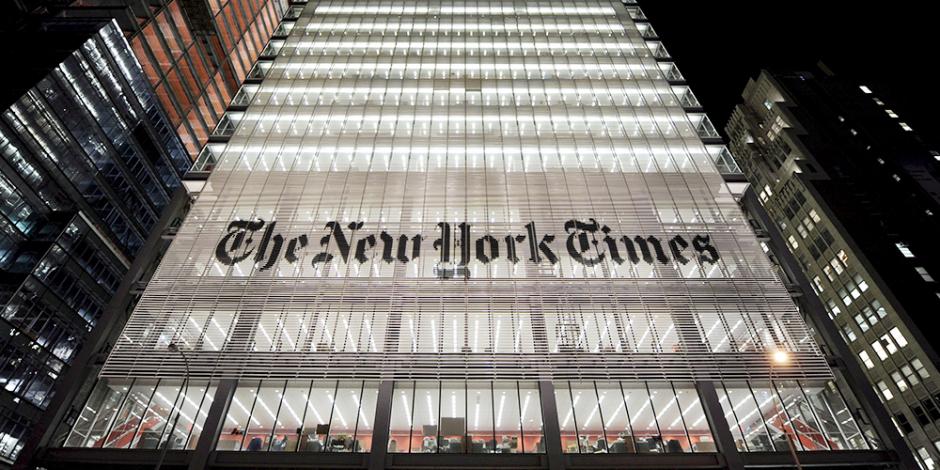 Discute Trump con editor de NYT y acusa a prensa de poner vidas en riesgo