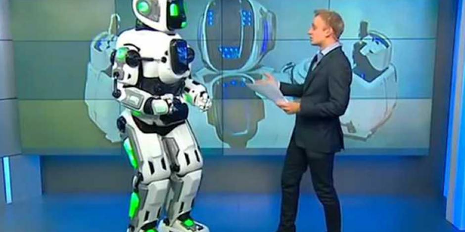 VIDEO: “robot” ruso de alta tecnología resulta ser un disfraz