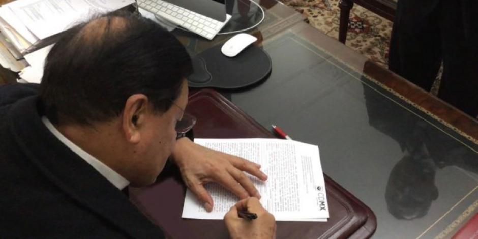 Denuncia Norberto Rivera ante MP; logra PGJ orden de aprehensión