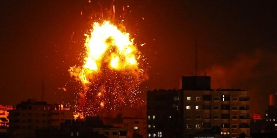 VIDEOS: Bombardea Israel el canal de televisión de Hamás en Gaza