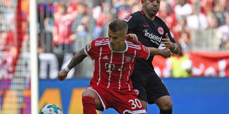 Marco Fabián juega los 90 minutos en derrota del Frankfurt ante Bayern